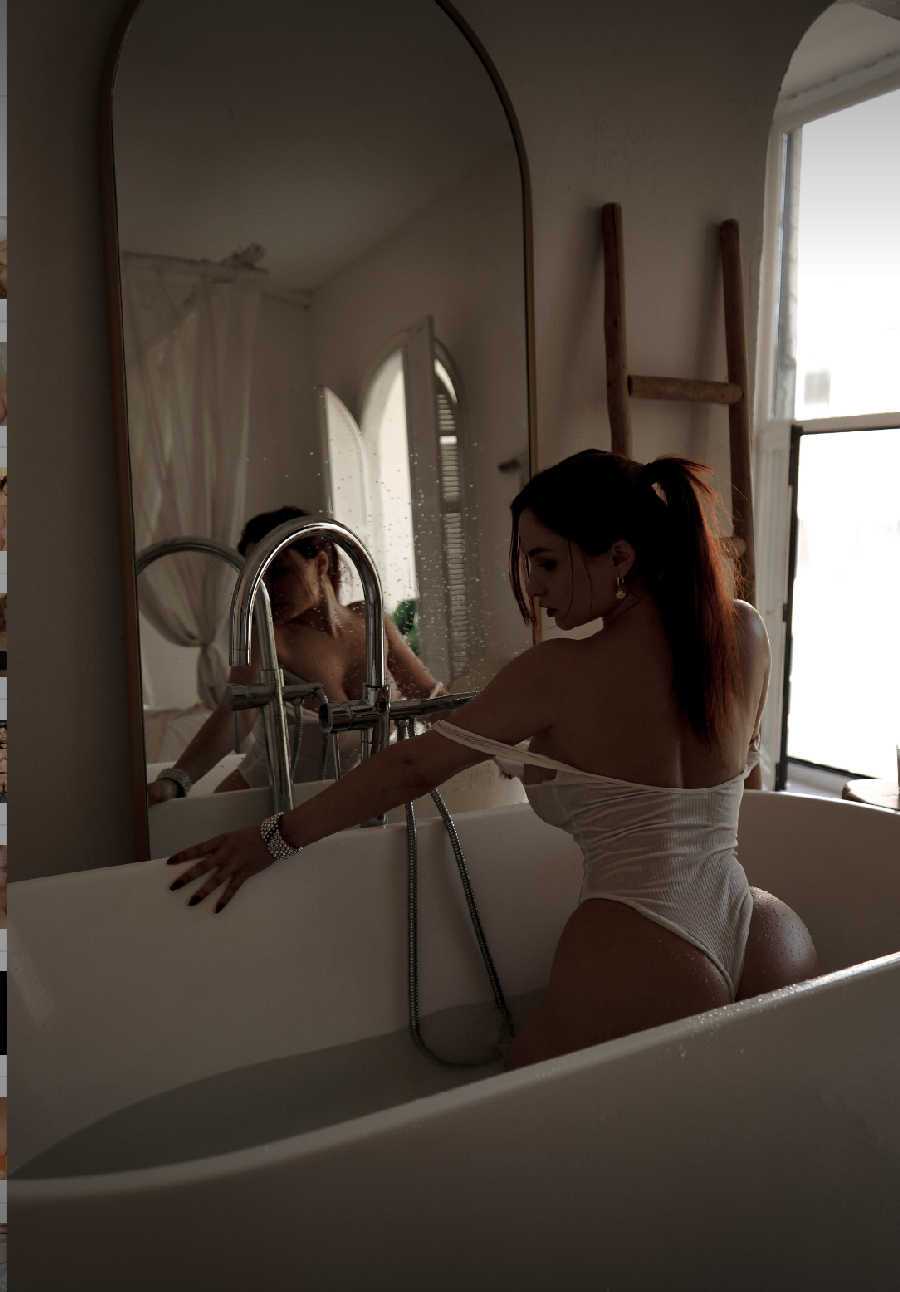 A playful frame from Miranda Faith nude — online in Dusseldorf