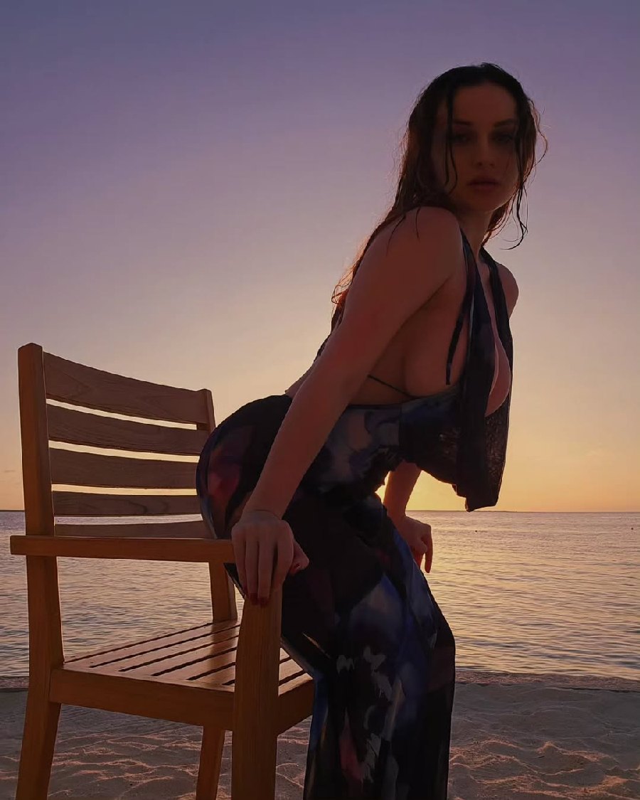 Sexy girl Miranda Faith nude in Dusseldorf