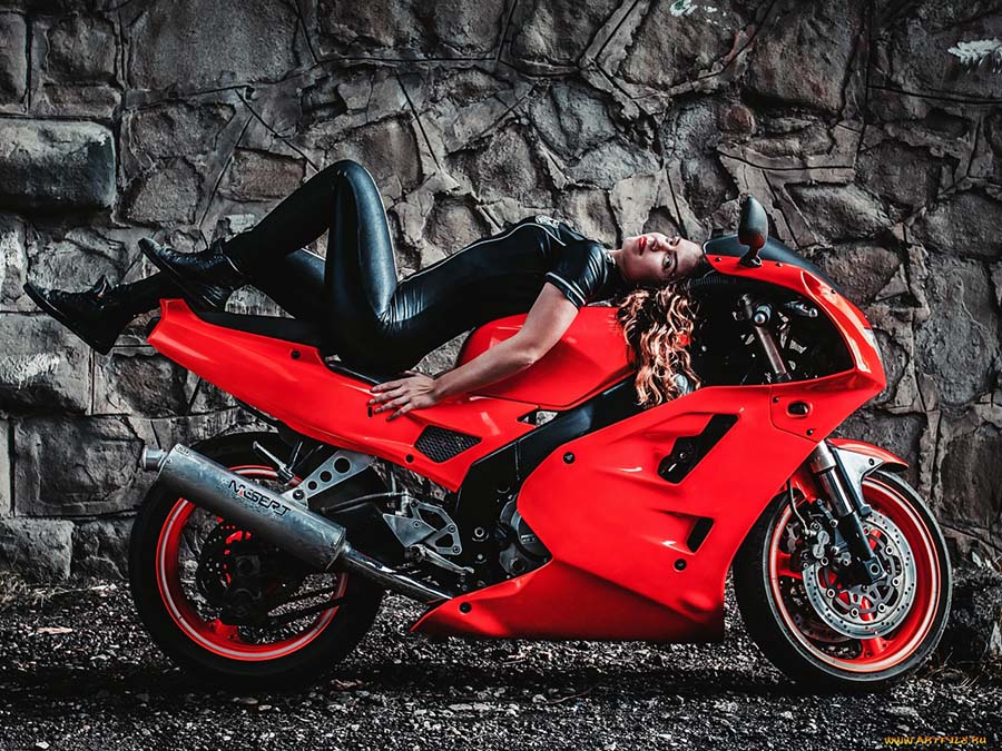 Beautiful girl Beautiful girls and motorcycles in Dusseldorf