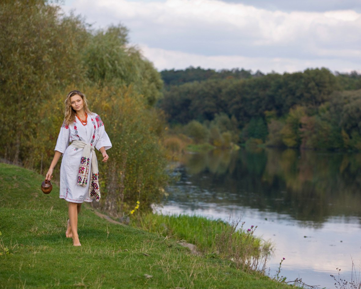 Nude girl Slavic women in Dusseldorf