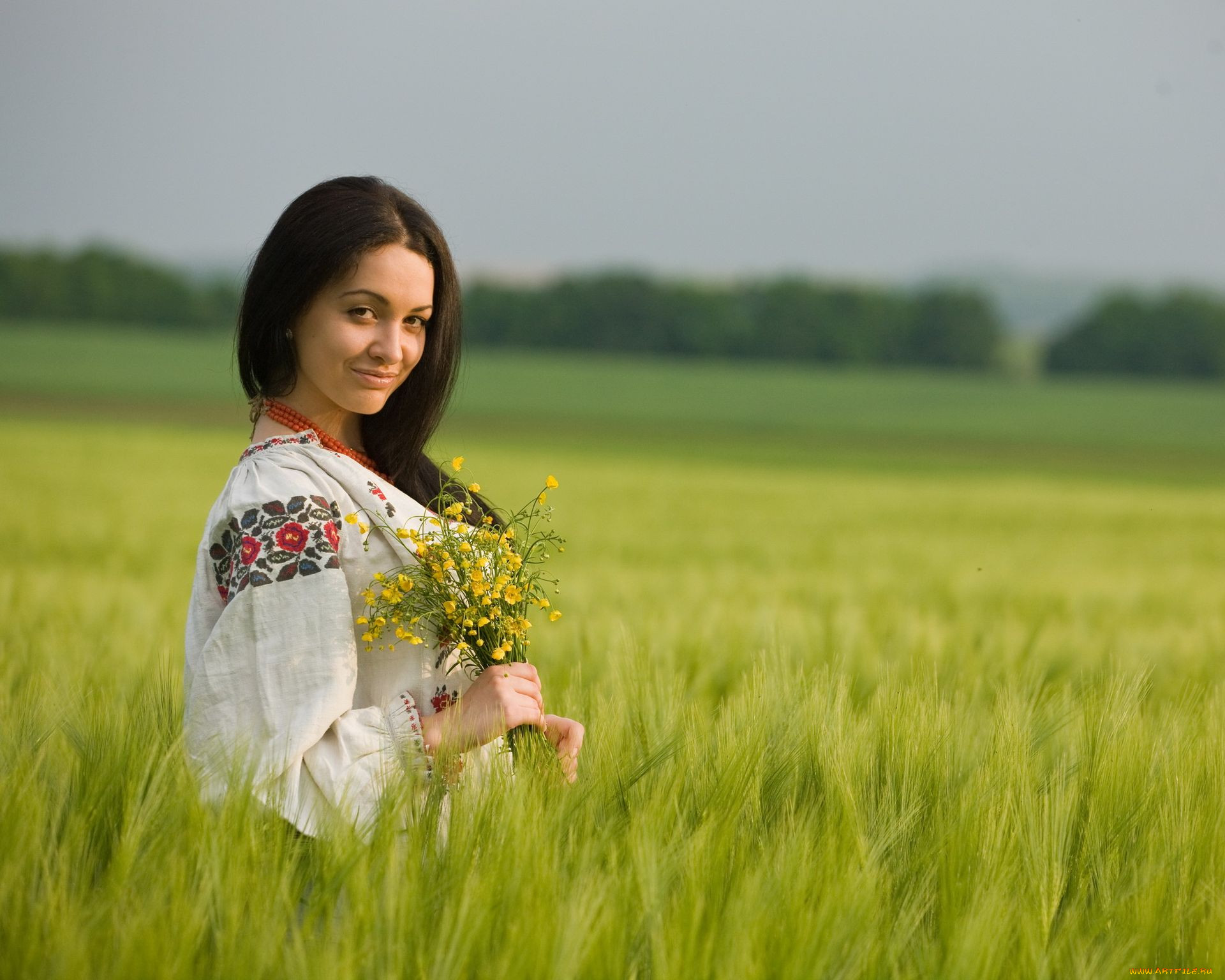 Women in Slavic costumes in Dusseldorf