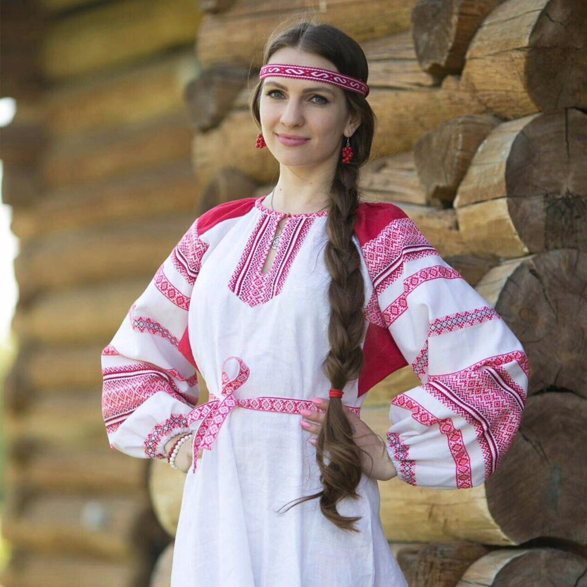Girls in Slavic costumes in Dusseldorf