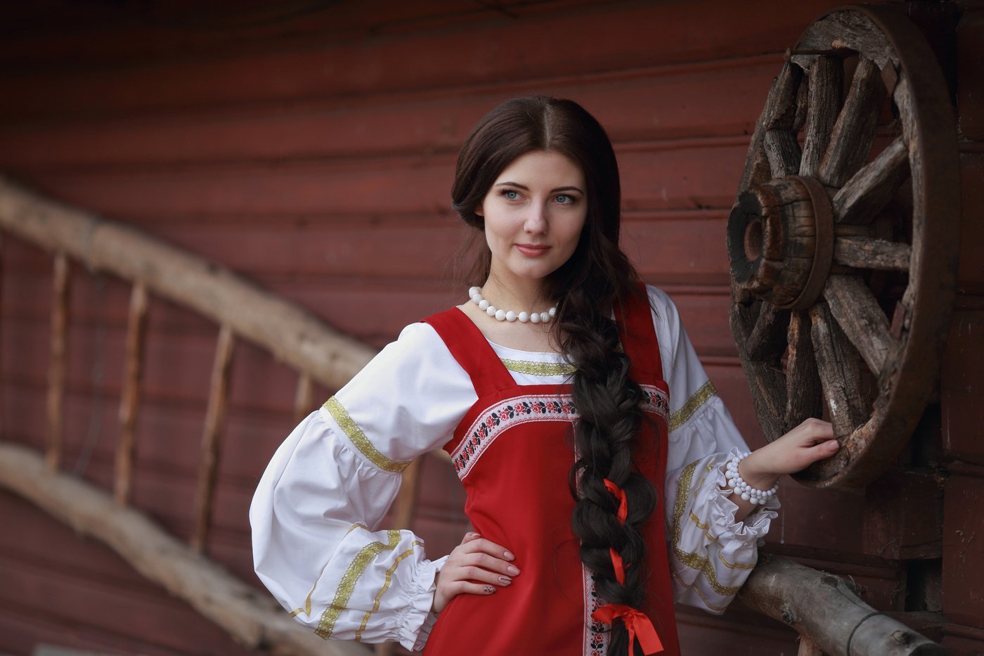 Girls in Slavic costumes in Dusseldorf