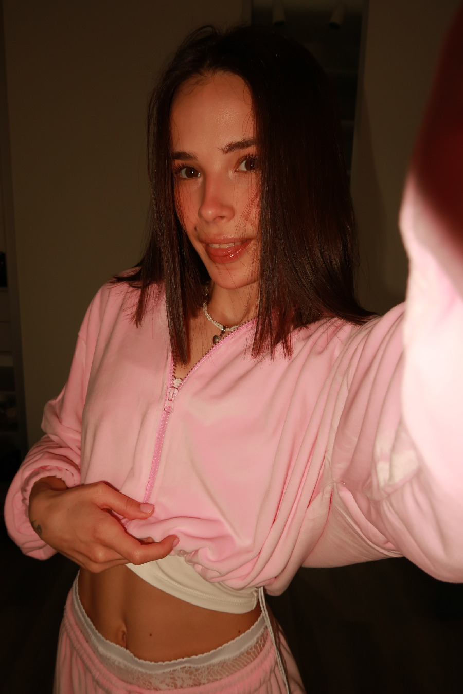 Tina brings the glow — live moments in Dusseldorf