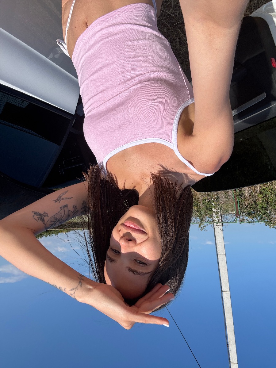 Sexy model Tina in Dusseldorf